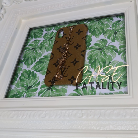 iPhone Case - Picture 4 of 8